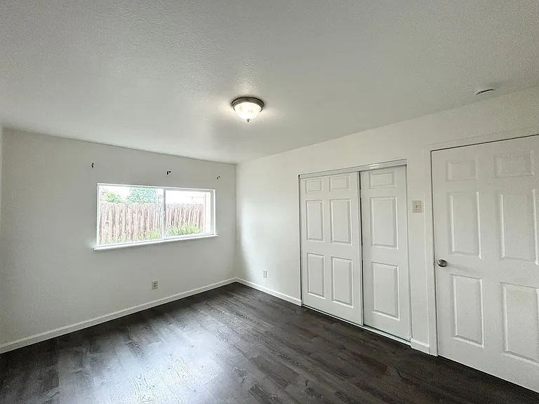 3800 Waller Ave — Photo 13