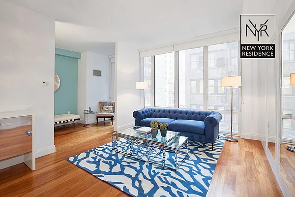 Sold by New York Residence | media 28