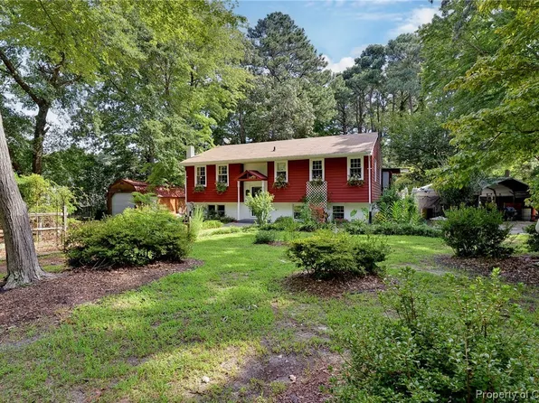 7825 Terrapin Cove Rd, Gloucester Point, VA 23062