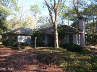 64 Wade Hampton Dr, Beaufort, SC 29907
