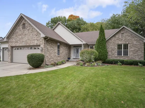 W144N10010 Sun Valley TRAIL, Germantown, WI 53022
