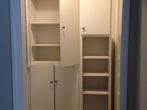 2nd image of 118 S Cordova St APT F