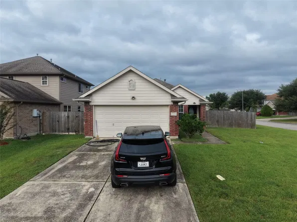 9523 Deep Valley Dr, Houston, TX 77044