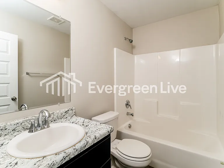 1615 S 31st St — Photo 14