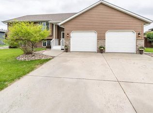 1305 S Lakota Ave, Brandon, SD 57005