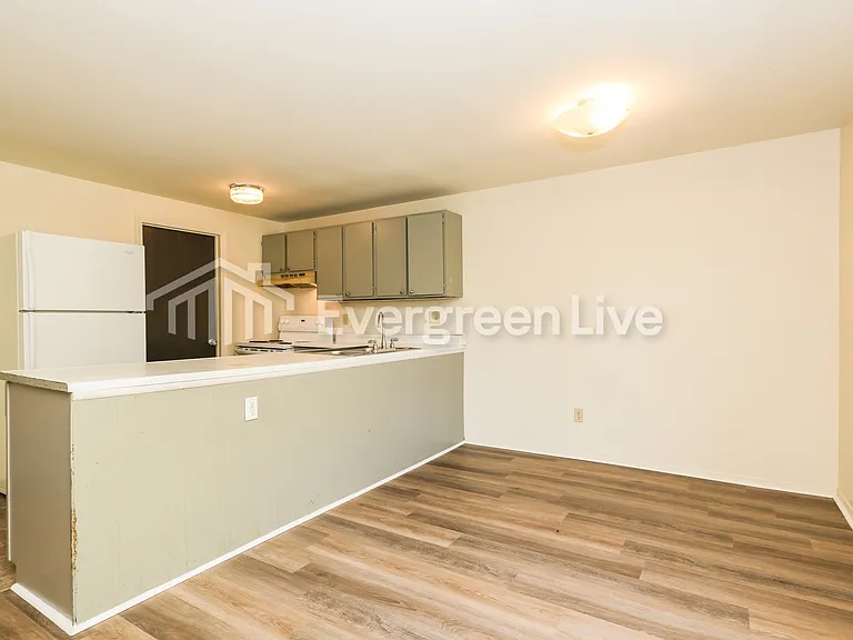 8027 Mount Hood Dr — Photo 10
