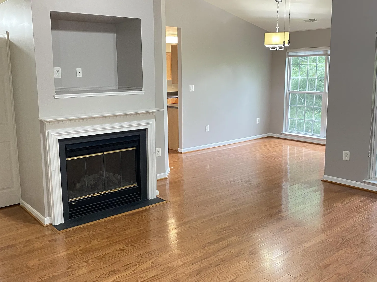 597 Cawley Drive - 3B — Photo 4