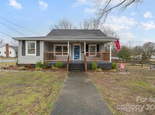 112 E Ballard St, Cherryville, NC 28021