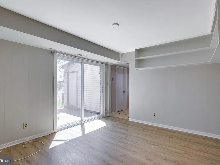 322 Clay St — Photo 18