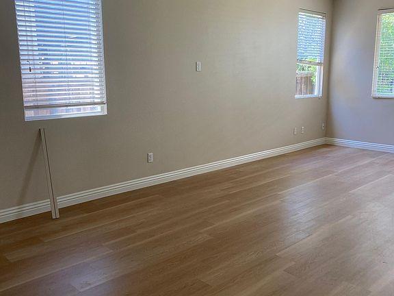 3rd image of 38281 Augusta Dr