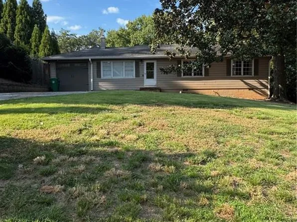 1302 Rustic Ridge Dr NE, Atlanta, GA 30319