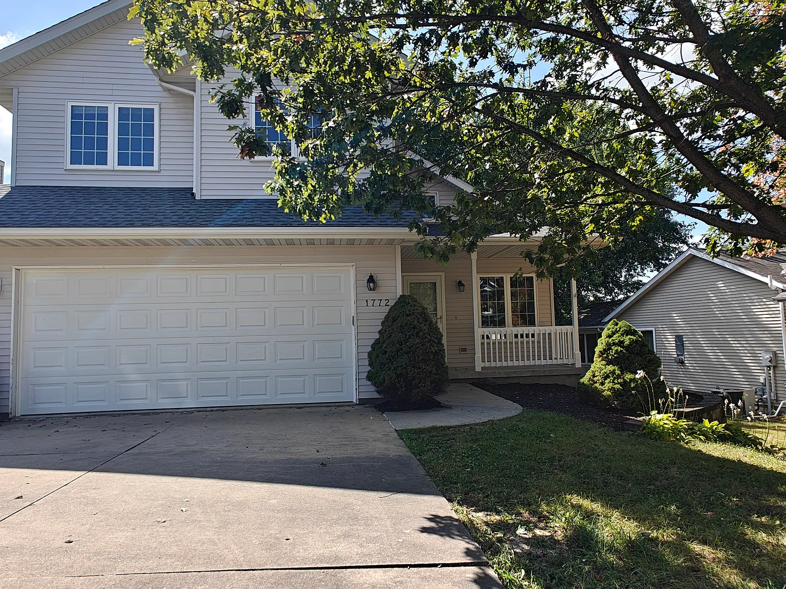 4 bed, 2.5 bath, 1996 sqft, $2,950 — Photo 1