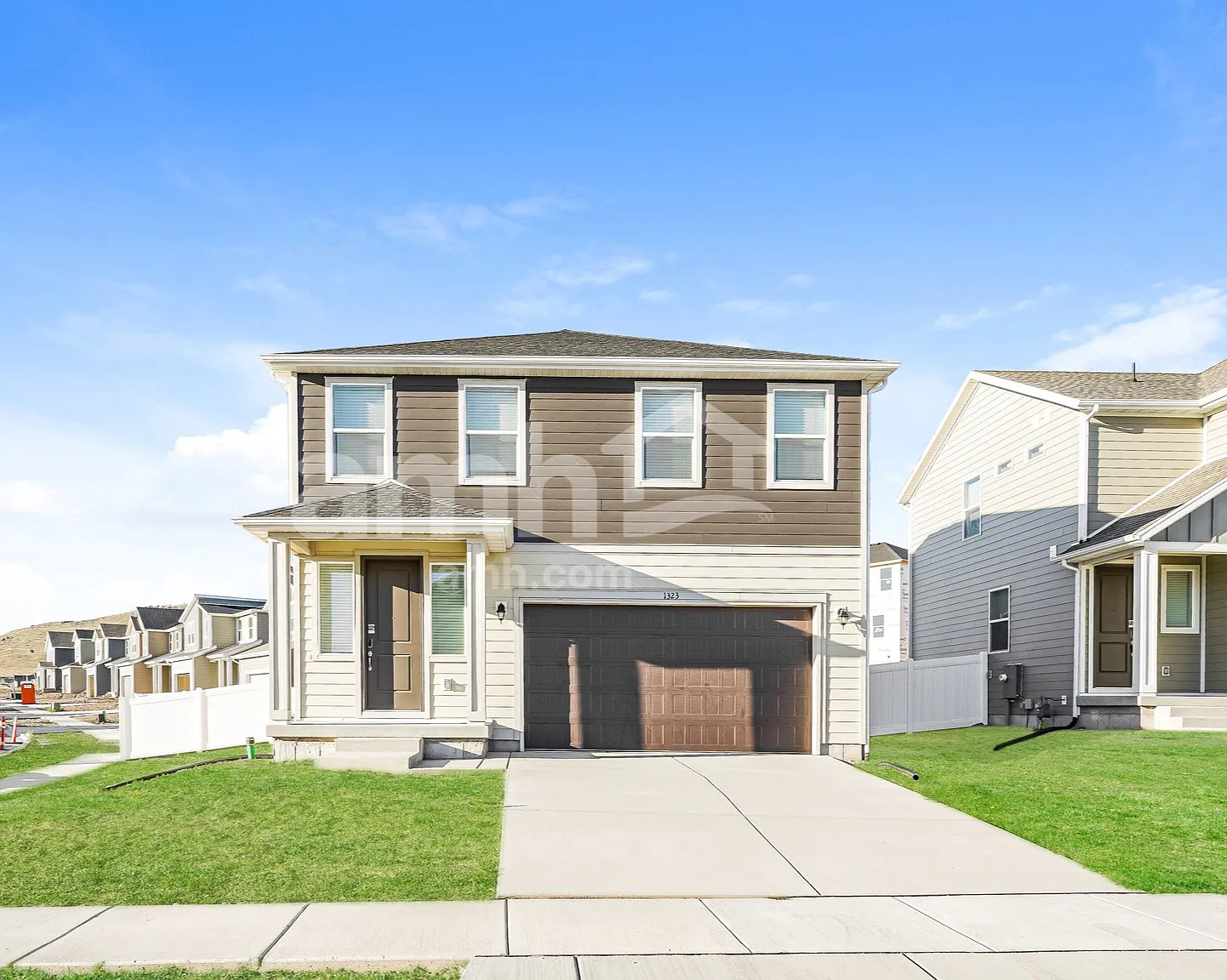 6 bed, 3.5 bath, 2451 sqft, $2,740 — Photo 1