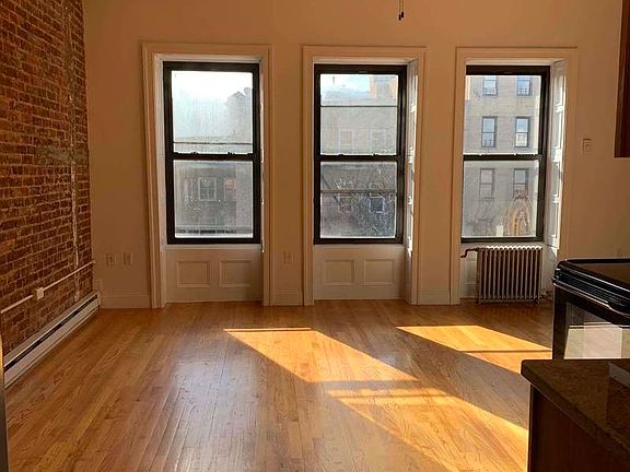 4th image of 1121 Bergen St #5
