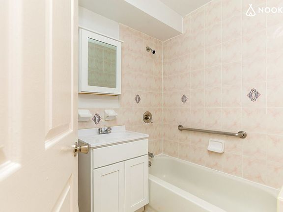 2nd image of 244 Macdougal St #2A