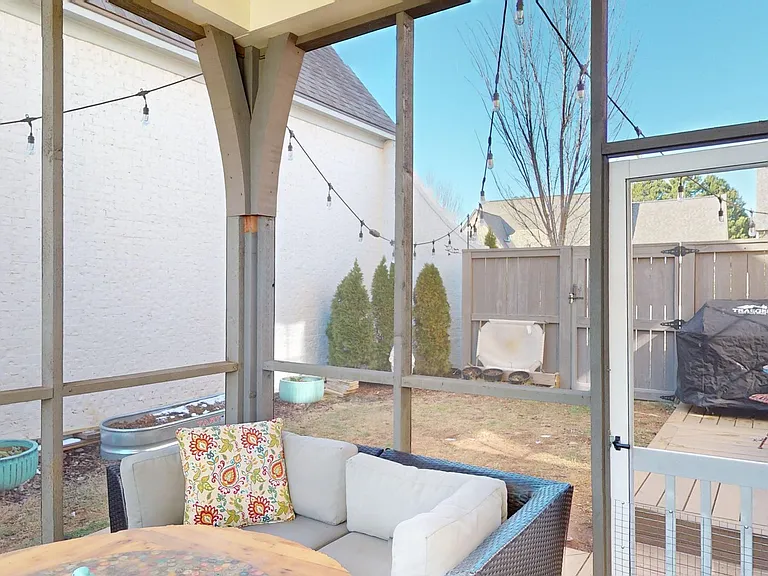 7075 Fain Park Dr — Photo 33