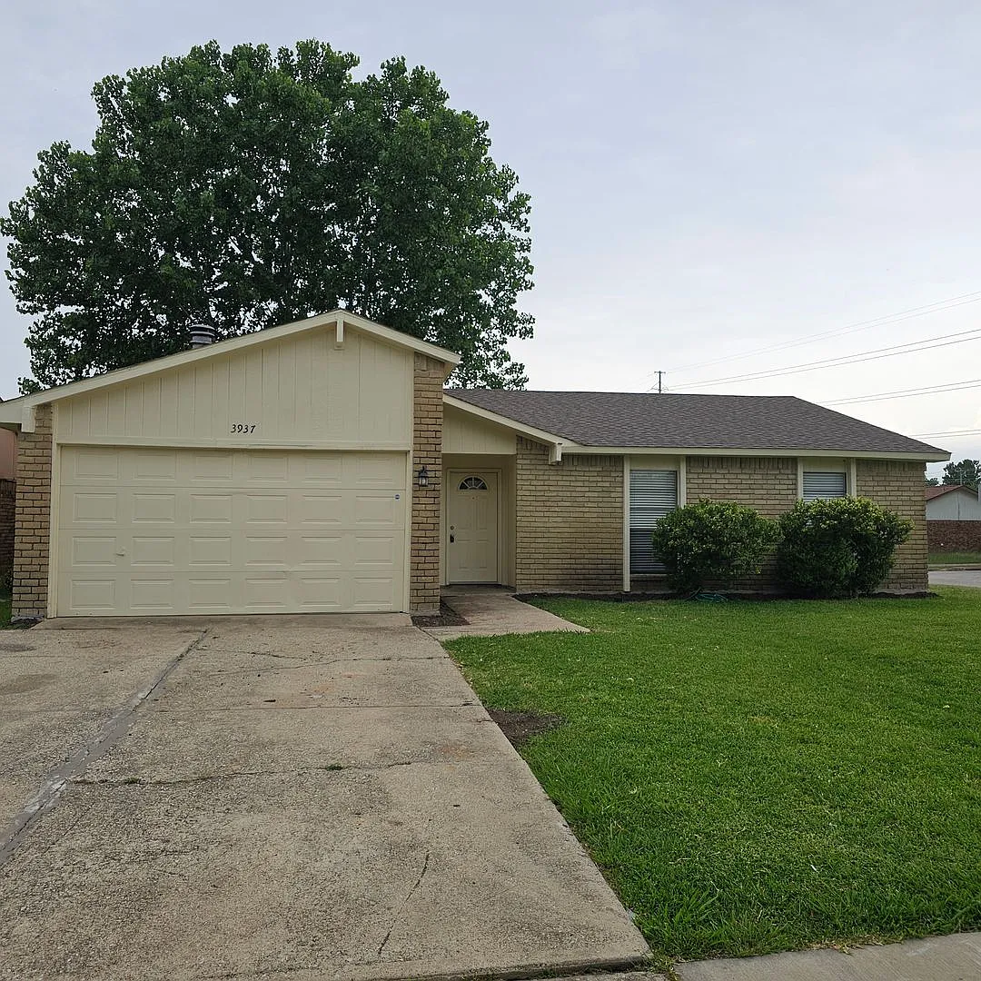 Building Photo - 3937 O'Hare Dr