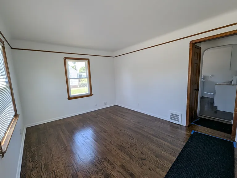 5914 Gerald Ave — Photo 8