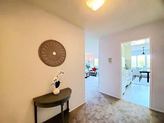 3rd image of 902 Peninsula Ave APT 315