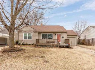851 N Pinecrest St, Wichita, KS 67208