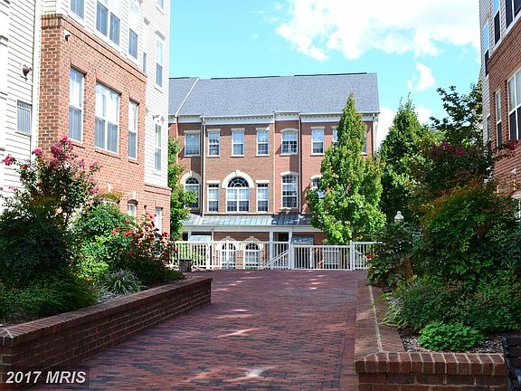 5th image of 5120 Donovan Dr APT 306