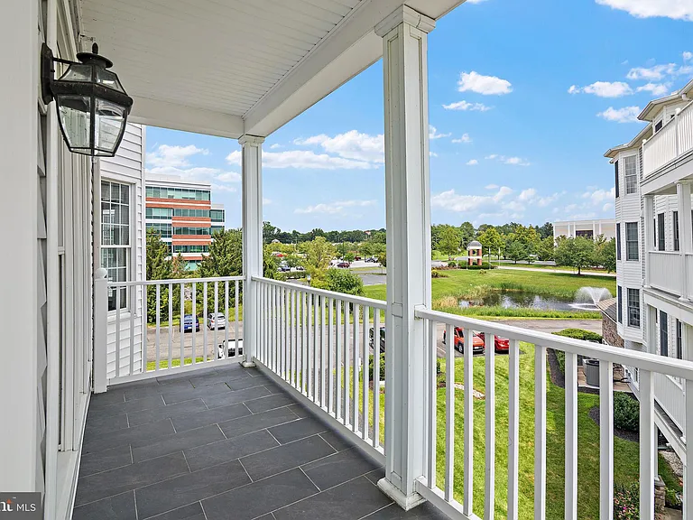 4700 Water Park Dr #J — Photo 33