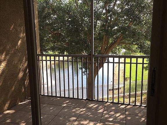 3rd image of 10075 N Gate Pkwy #1911
