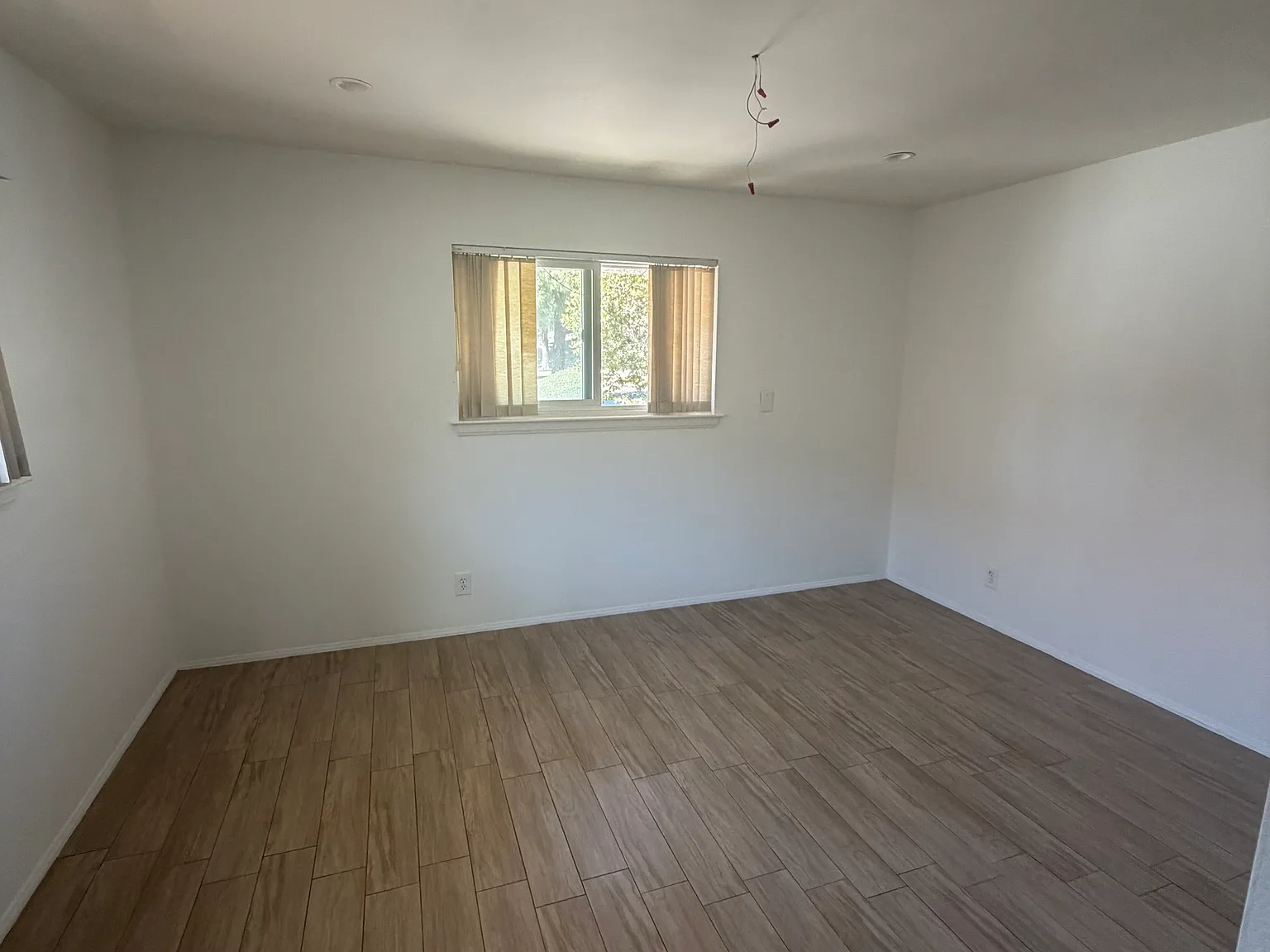 2 bed, 2.5 bath, 2000 sqft, $2,800 — Photo 4
