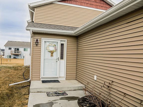 2nd image of 914 31st Ave W