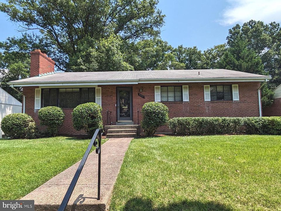 1st image of 9307 E Parkhill Dr