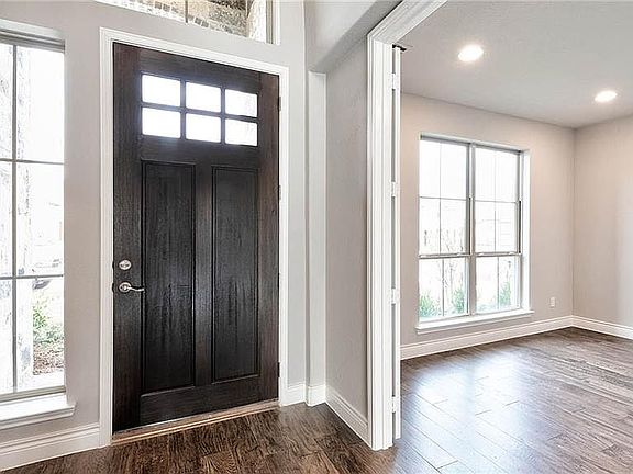 3rd image of 1132 Lake Hills Trl