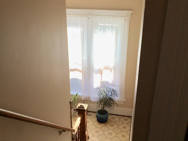 615 Franklin Ave — Photo 10