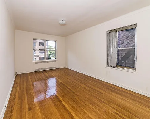 Rented by Wave Real Estate Group | media 3