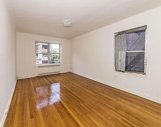 Rented by Wave Real Estate Group