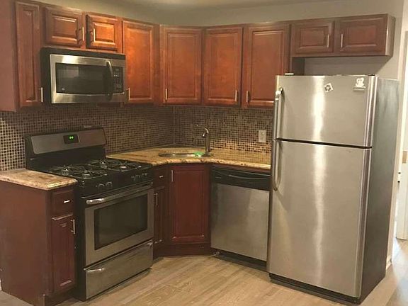 4th image of 455 Van Buren St #1F