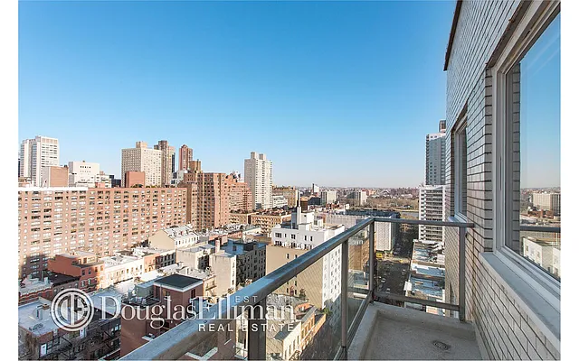 Sold by Douglas Elliman | media 20