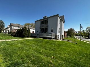 711 E Burlington St APT 2, Iowa City, IA 52240