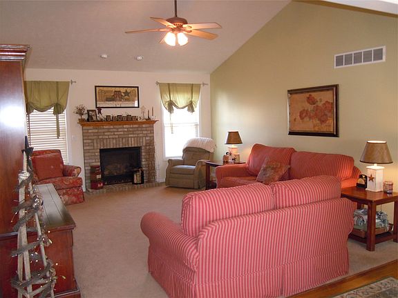 4th image of 129 Zachery Dr