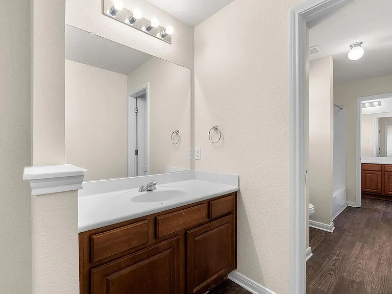 1209 Laurel Oak Trl — Photo 27