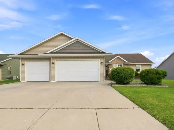 473 Harvest Hill Dr, Denmark, WI 54208