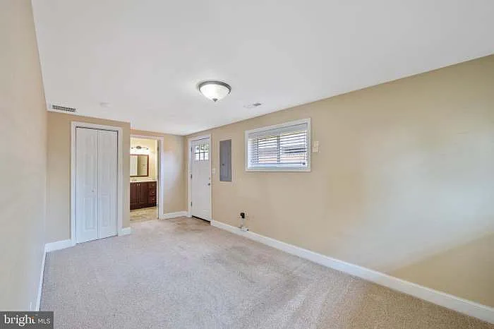 27 Chippendale Cir — Photo 18