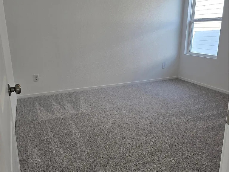 25446 Carnation Ct — Photo 15