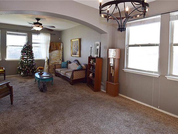 5th image of 308 Quarry Ln