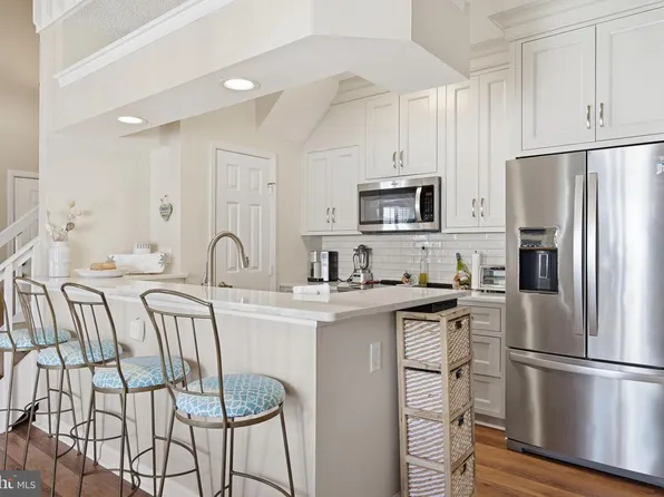 2312 Beach Haven Dr APT 302, Virginia Beach, VA 23451