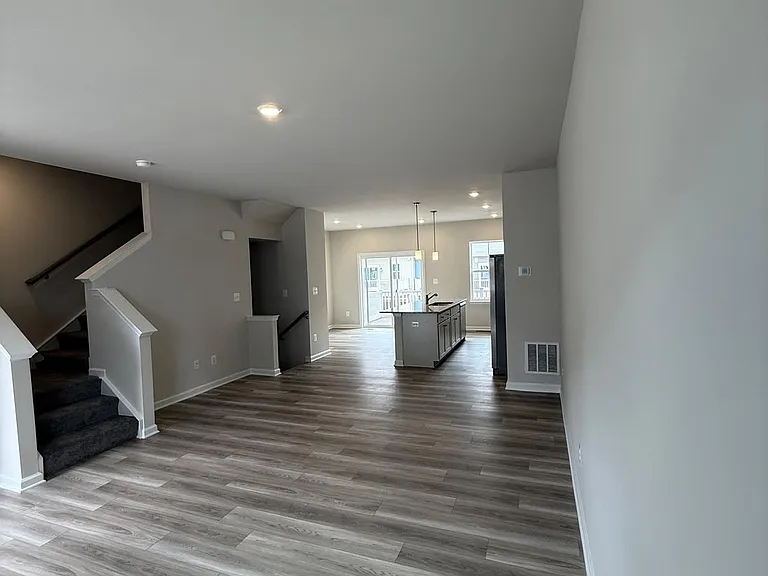 1353 Cedar Valley Rd — Photo 9