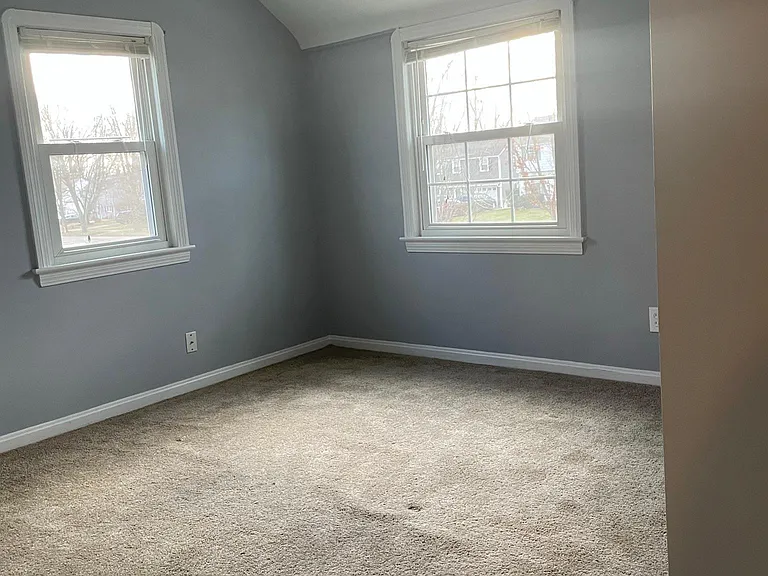 7083 Parma Park Blvd — Photo 11