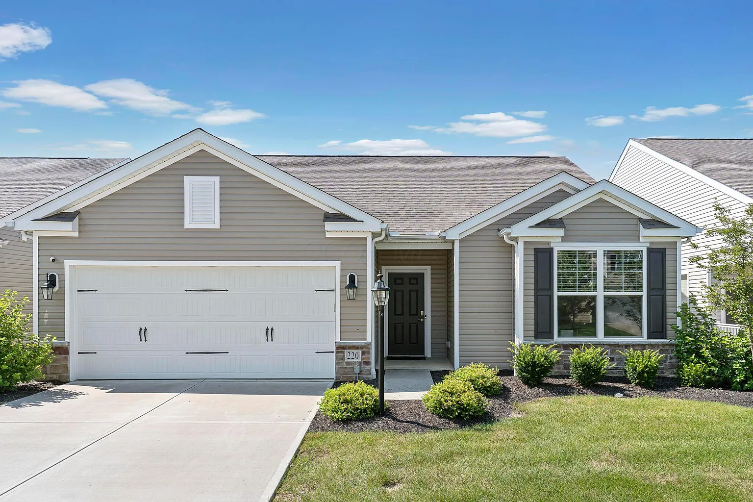 220 Woodland Sky Dr photo 1