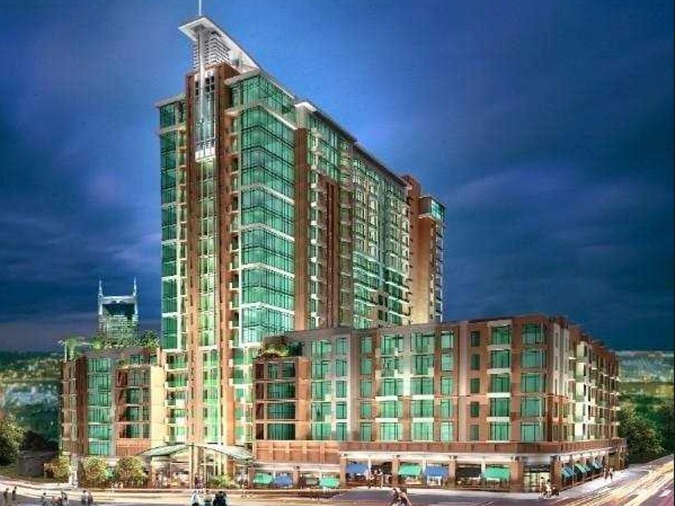 Icon in the Gulch in the premier Gulch neighborhood with groceries, restaurants, shopping, hotels, and bars within walking distance + Starbucks in the lobby.