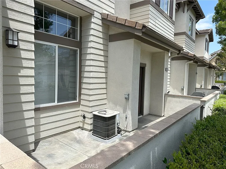 2252 Schlaepfer Dr — Photo 5