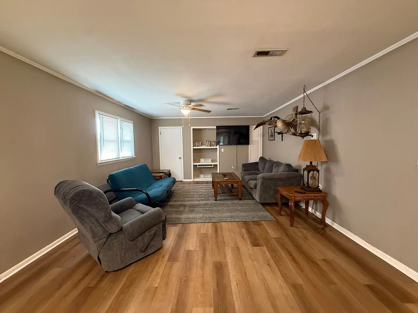 2-bedroom, 1-bathroom upstairs apartment on KY Lake — Photo 4